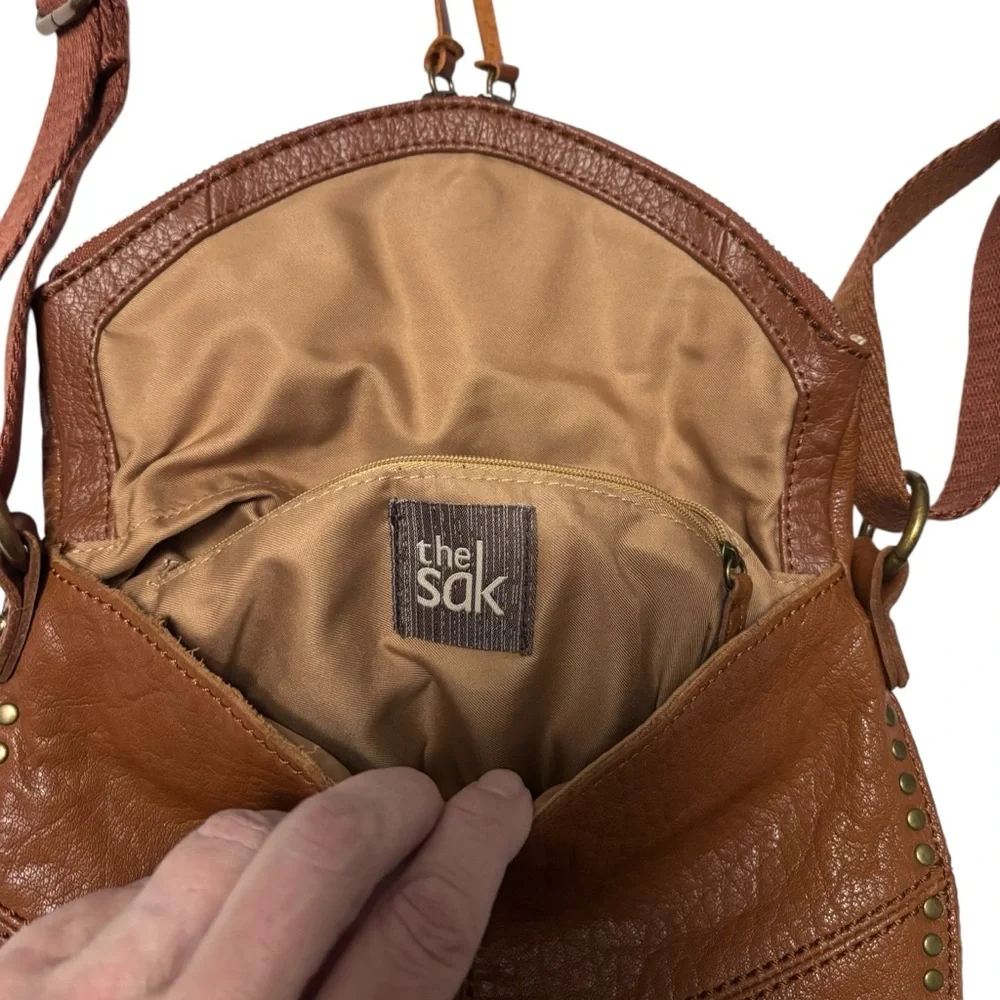 The Sak Brown Leather Crossbody Shoulder Bag Beautiful Cognac Pebbled Leather - Picture 4 of 15